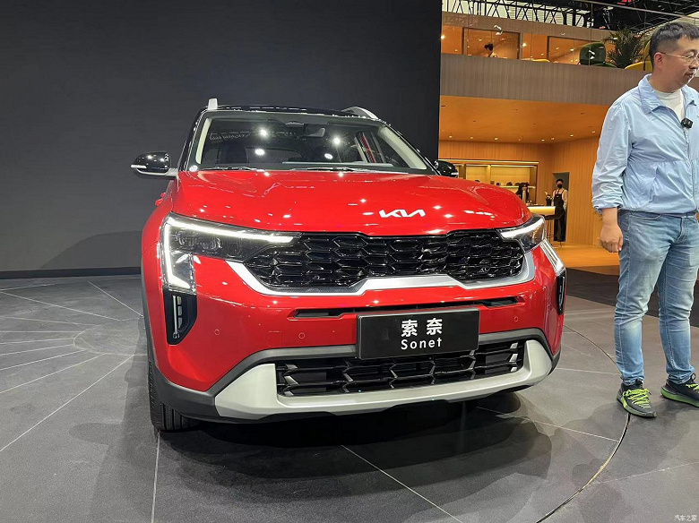 Новейший кроссовер Kia за 12,7 тыс. долларов. Представлен новый Kia Sonet