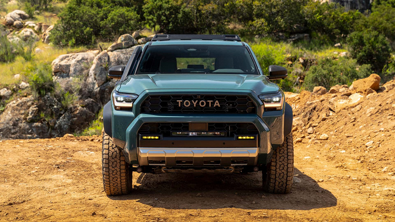 Первый по-настоящему новый за 15 лет. Представлен Toyota 4Runner 2025, на этот раз — без 4,0-литрового мотора V6, но с 8-ступенчатым автоматом