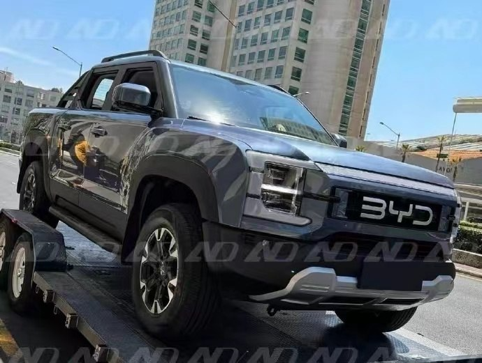 Рамный внедорожник BYD Shark, похожий на Ford F-150 Lightning, впервые показали внутри и снаружи