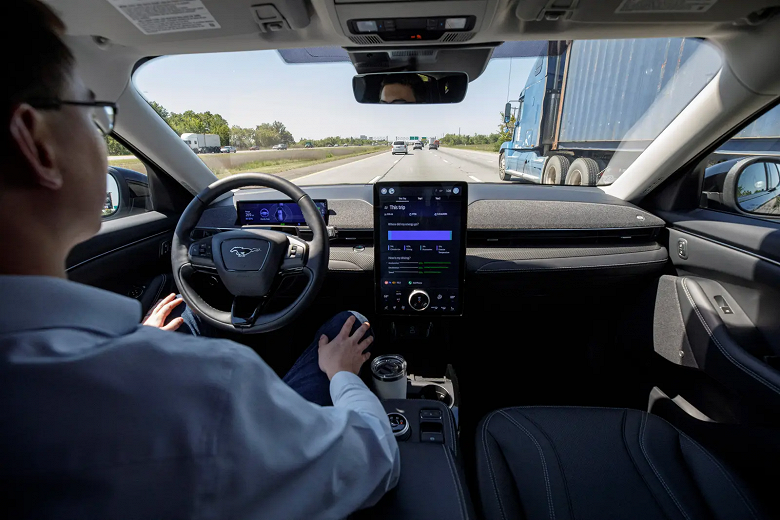 Система Ford BlueCruise стала причиной гибели людей. Началось расследование