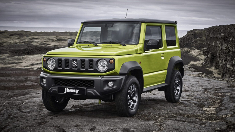 Suzuki Jimny 2024 уже в России. Сколько дилеры просят за легендарный внедорожник?