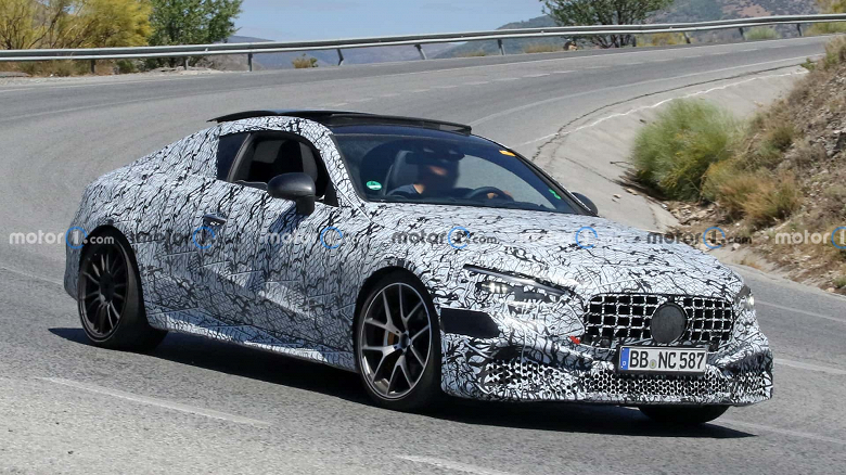 Mercedes признаёт ошибку и отказывается от четырёхцилиндрового двигателя в пользу V8 в новом Mercedes-AMG CLE63