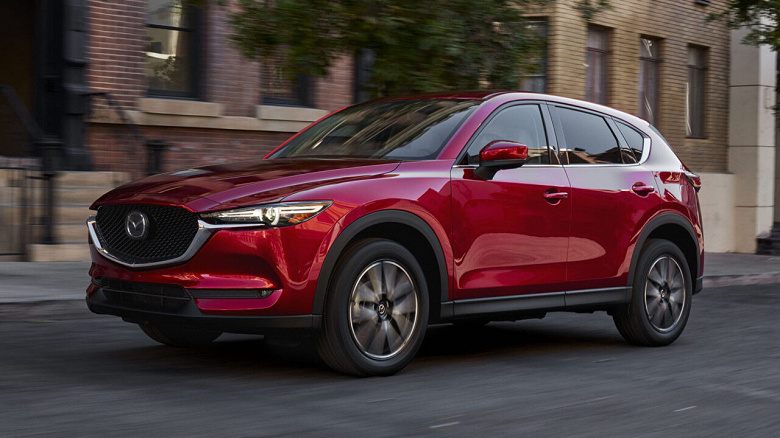 Популярный кроссовер Mazda CX-5 подешевел в России