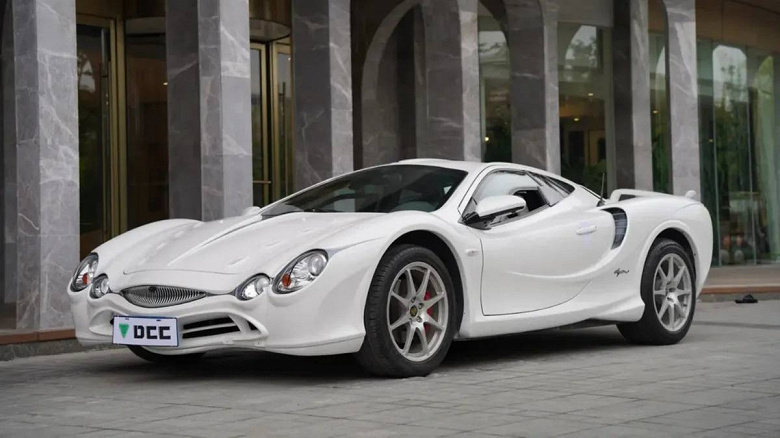 «Даже у Майкла Джексона такой не было», — единственный в России Mitsuoka Orochi выставили на продажу