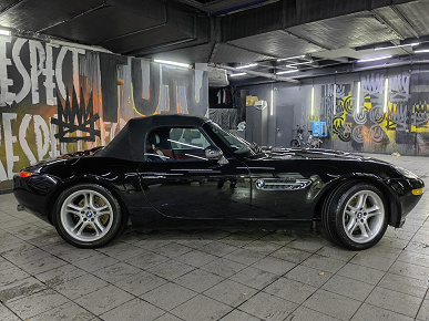 Редкий родстер BMW Z8 продают в России по цене трех Land Cruiser 300