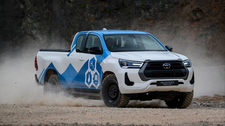 Toyota запустила испытания пикапа Hilux с совершенно новым двигателем