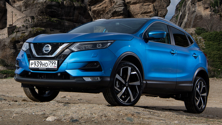 В России нашлись кроссоверы Nissan Qashqai с «автоматом» за 2,6 млн рублей