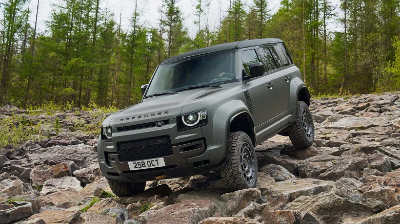 Представлен Land Rover Defender Octa — самый мощный внедорожник в истории серии