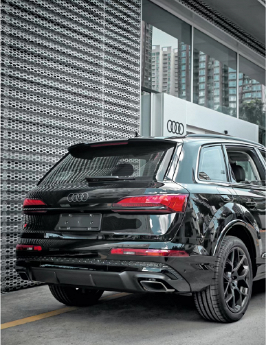 Представлен новейший Audi Q7 2024. Добавлена 5-местная версия Black Warrior