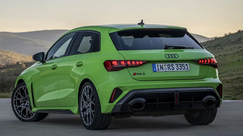 Это Audi RS 3 Sportback 2025. Появились первые фото новинки