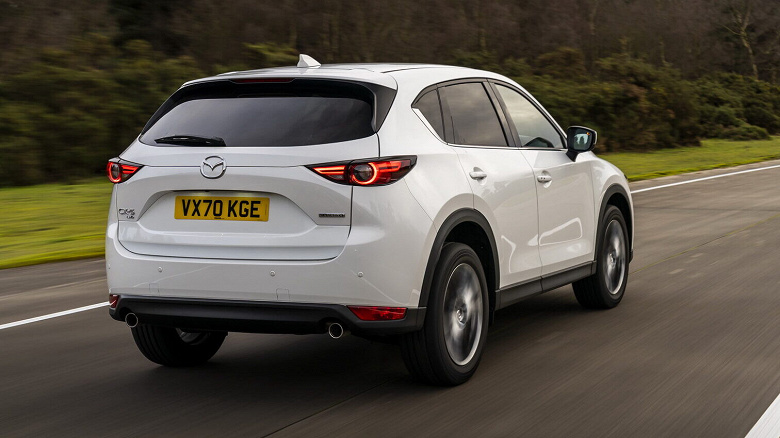 Mazda CX-5 подешевела в России до 3,2 млн рублей