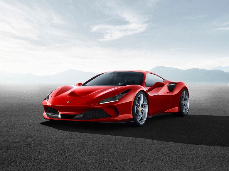 В России продают самое мощное и быстрое спорткупе Ferrari. Ferrari F8 Tributo оснащен «лучшим двигателем Ferrari за последние 20 лет»