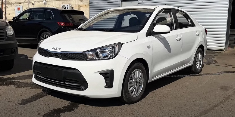 Для тех, кто всё еще хочет Kia Rio. «Клубный сервис» протестировал недорогой Kia Pegas и сравнил машину с Lada Vesta